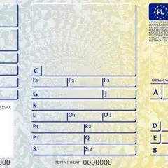 Fragment dowodu rejestracyjnego z polami do wypełnienia, m.in. "ROK PRODUKCJI", "NR KARTY POJAZDU", "ORGAN WYDAJĄCY".