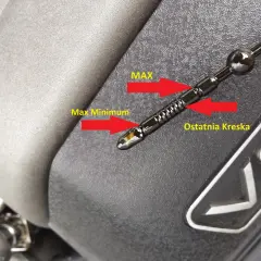 Prawidłowy poziom oleju na bagnecie Seat Altea, między oznaczeniami "Max Minimum" a "Ostatnia Kreska", blisko "MAX".