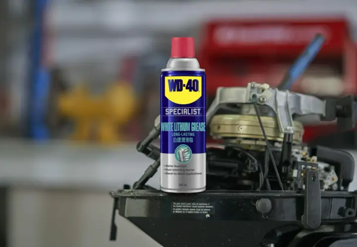 Smar litowy WD-40 Specialist – idealne smarowanie dla części metalowych, odporne na wodę i rdzę.