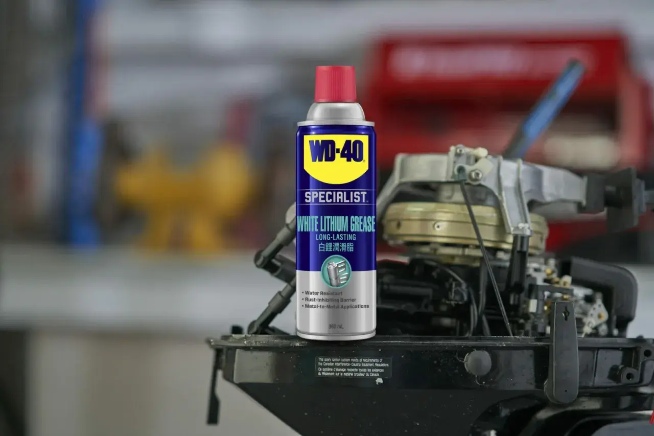 Smar litowy WD-40 Specialist – idealne smarowanie dla części metalowych, odporne na wodę i rdzę.